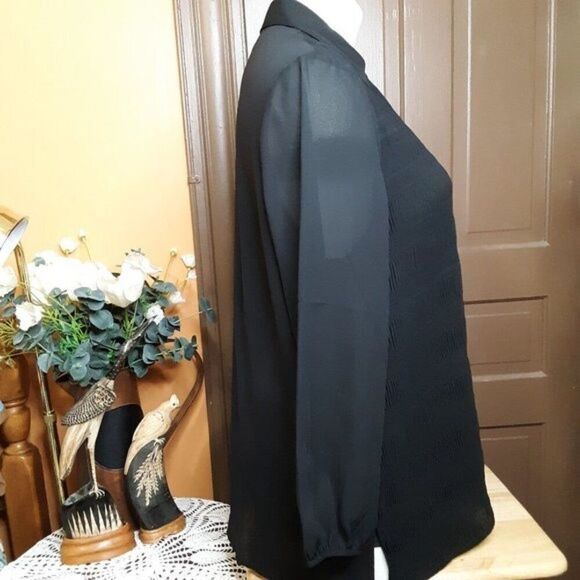 Maggie Barnes Women's Black Button Down size 22W - Picture 3 of 11